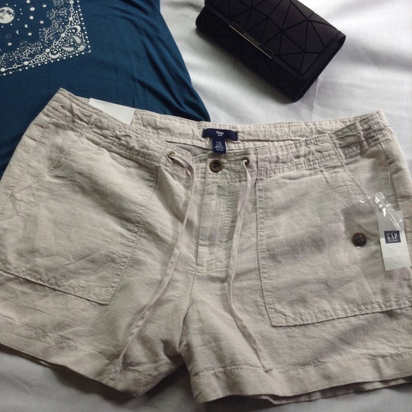 NWT Women's GAP Khaki Linen Shorts - Picture 2 of 7